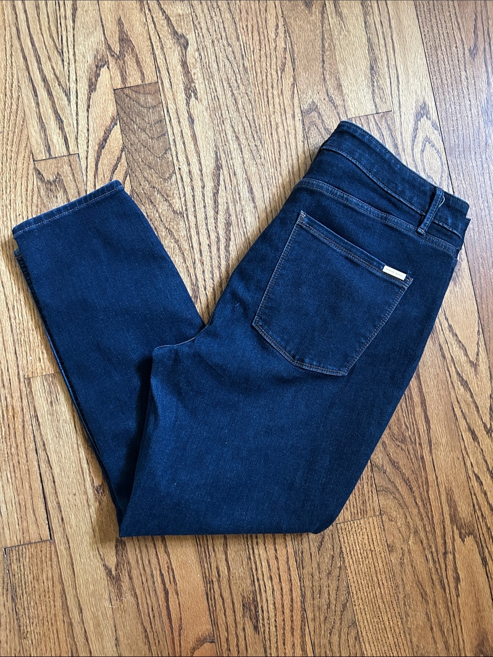 White House Black Market Dark Indigo Skinny Crop